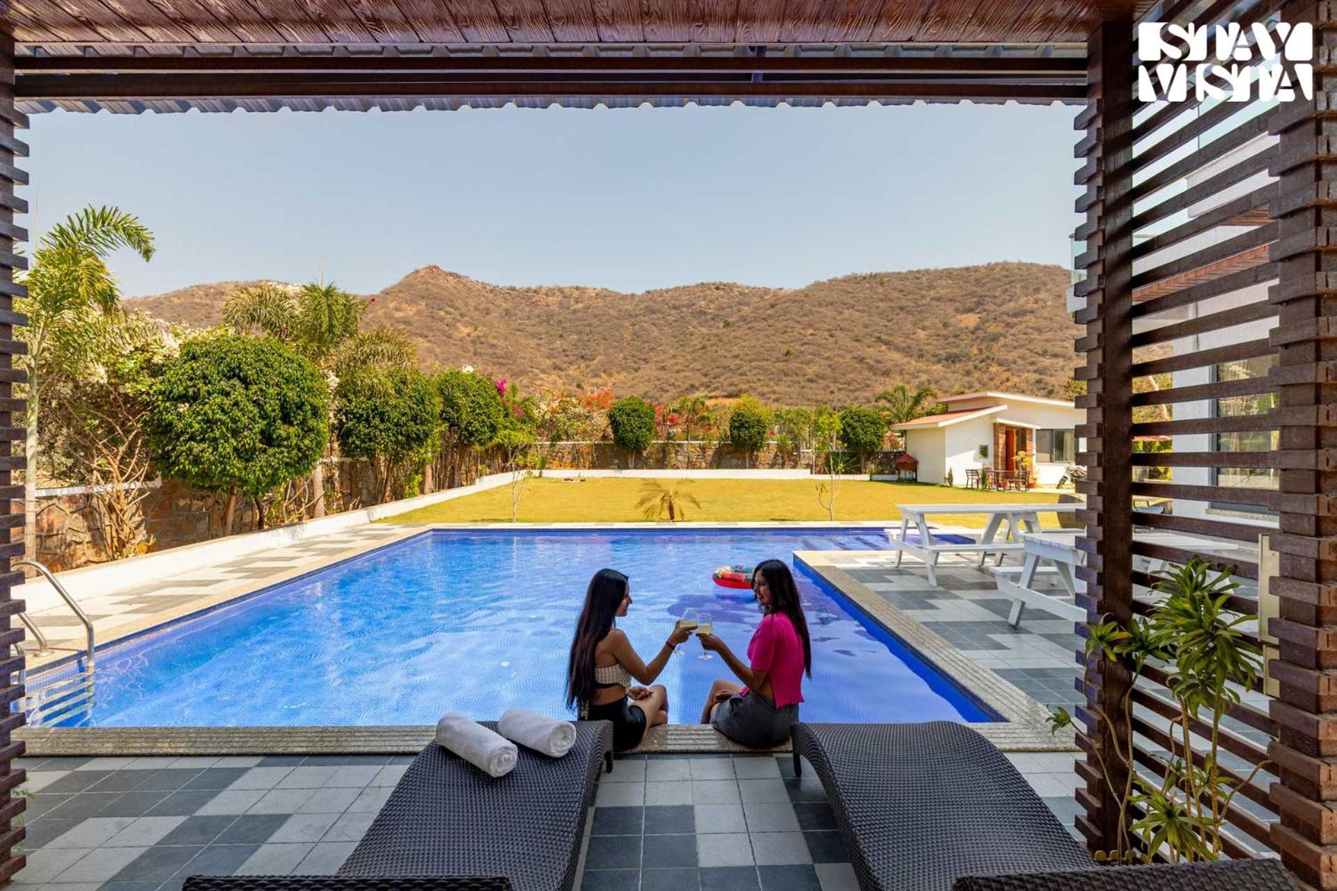 Stayvista'S Bella Dream - Mountain-View With Outdoor Pool, Lawn Featuring A Gazebo & Indoor Games Udaipur Exterior photo